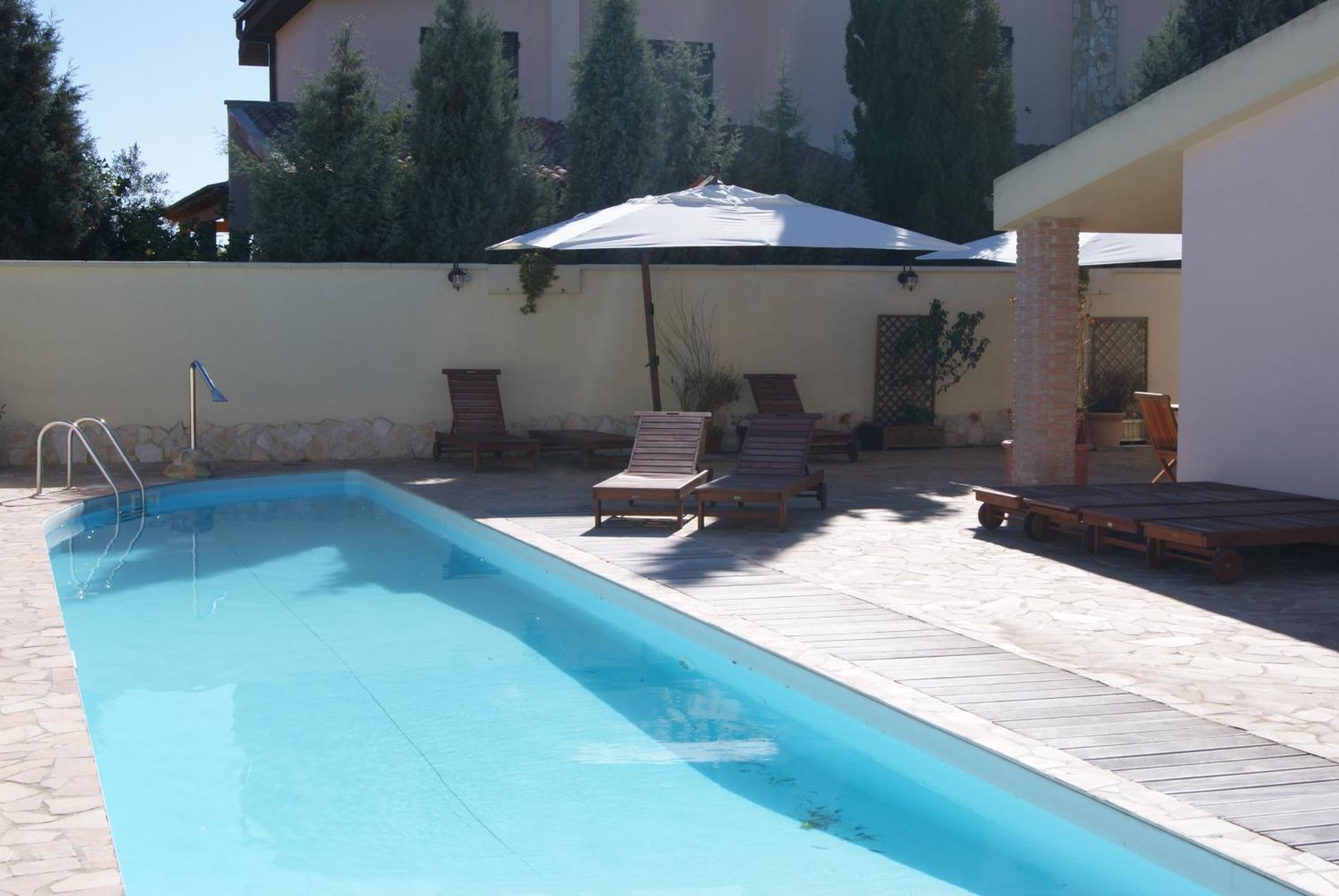 Gentarrubia Bed & Breakfast Capoterra Bagian luar foto