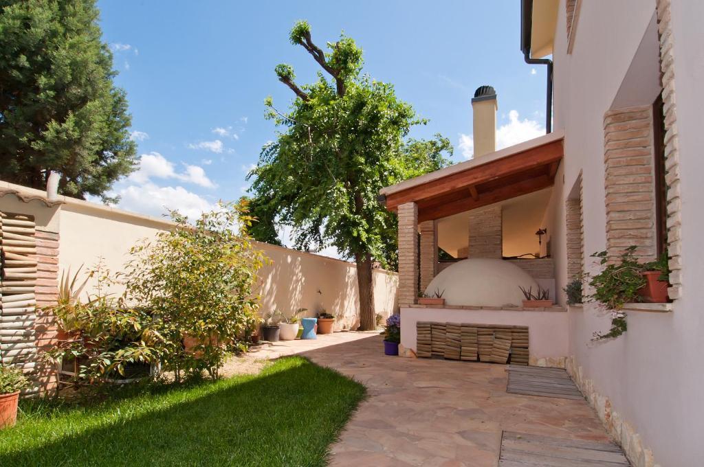 Gentarrubia Bed & Breakfast Capoterra Bagian luar foto