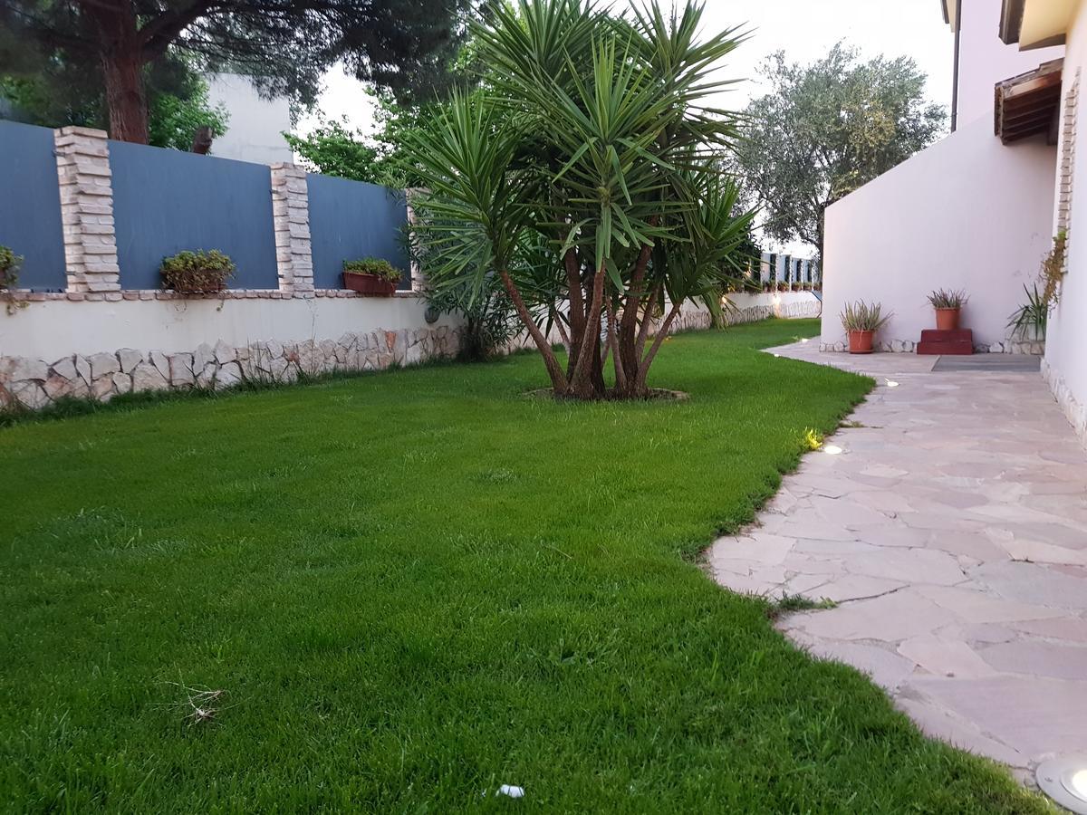 Gentarrubia Bed & Breakfast Capoterra Bagian luar foto